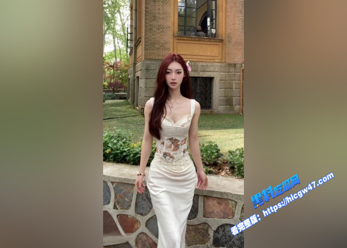 重庆极品网红美女 李丽欣 与男友自拍性爱视频曝光 跪地深喉大屌 小穴被后入爆操2