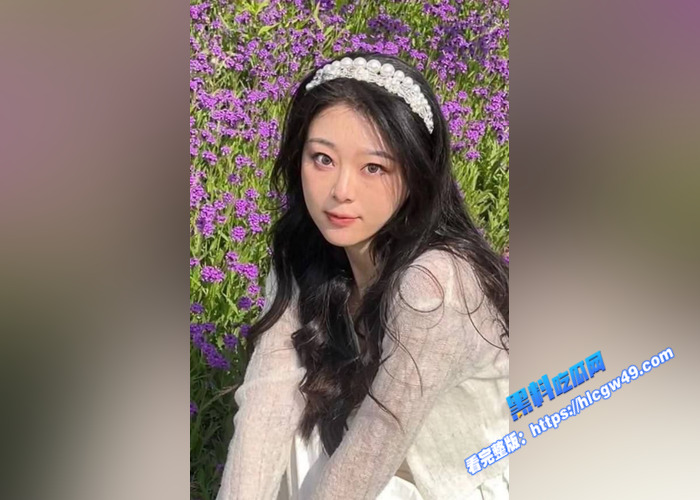 瓜友投稿!soul上约的极品炮友 穿着连体丝袜给我足交 最喜欢舌舔龟头口嗦牛子 表情十分淫荡2 瓜友投稿!soul上约的极品炮友 穿着连体丝袜给我足交 最喜欢舌舔龟头口嗦牛子 表情十分淫荡2