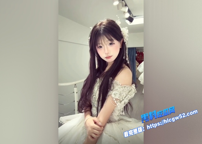 抖音反差网红小研my被扒私下竟然是推特福利姬金主定制视频曝光清楚的面容私下如此淫荡反差感十足 图7WH700x500px 抖音反差网红小研my被扒私下竟然是推特福利姬金主定制视频曝光清楚的面容私下如此淫荡反差感十足 图7WH700x500px