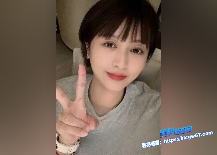 上海公务员Ivy未央曾在推特售卖户外露出视频外秀内骚各种露出自慰令人大开眼界 图3