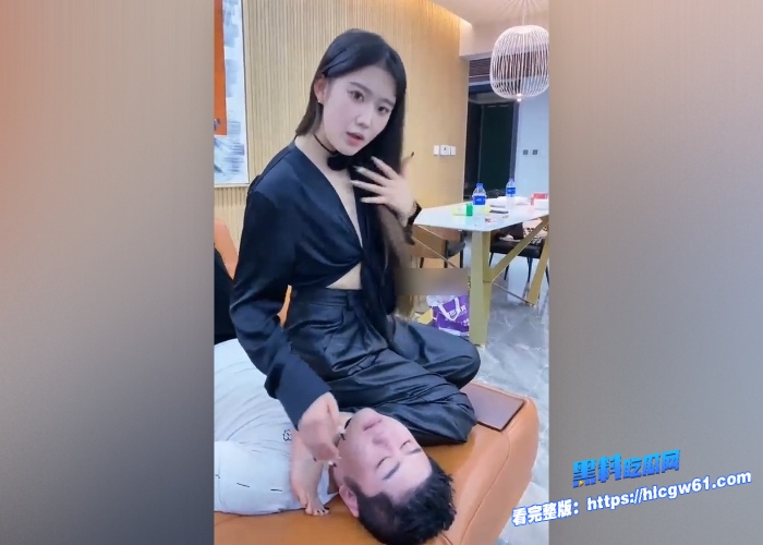 套路绝美女王麋鹿银儿真丝黑色睡衣尽显气质和傲人身段粉嫩玉足踩踏男奴美腿窒息惩罚足控和M男必看 图8 套路绝美女王麋鹿银儿真丝黑色睡衣尽显气质和傲人身段粉嫩玉足踩踏男奴美腿窒息惩罚足控和M男必看 图8