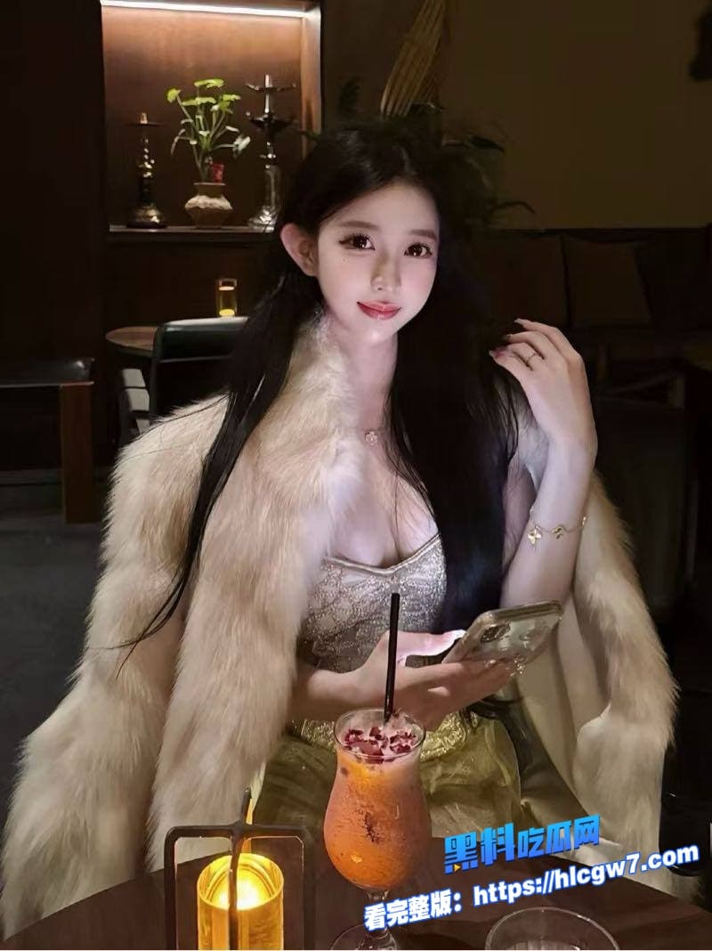 海角姐弟乱伦黑丝姐姐化身女仆勾引弟弟厨房灶台后入客厅骑乘内射高潮一波接一波4