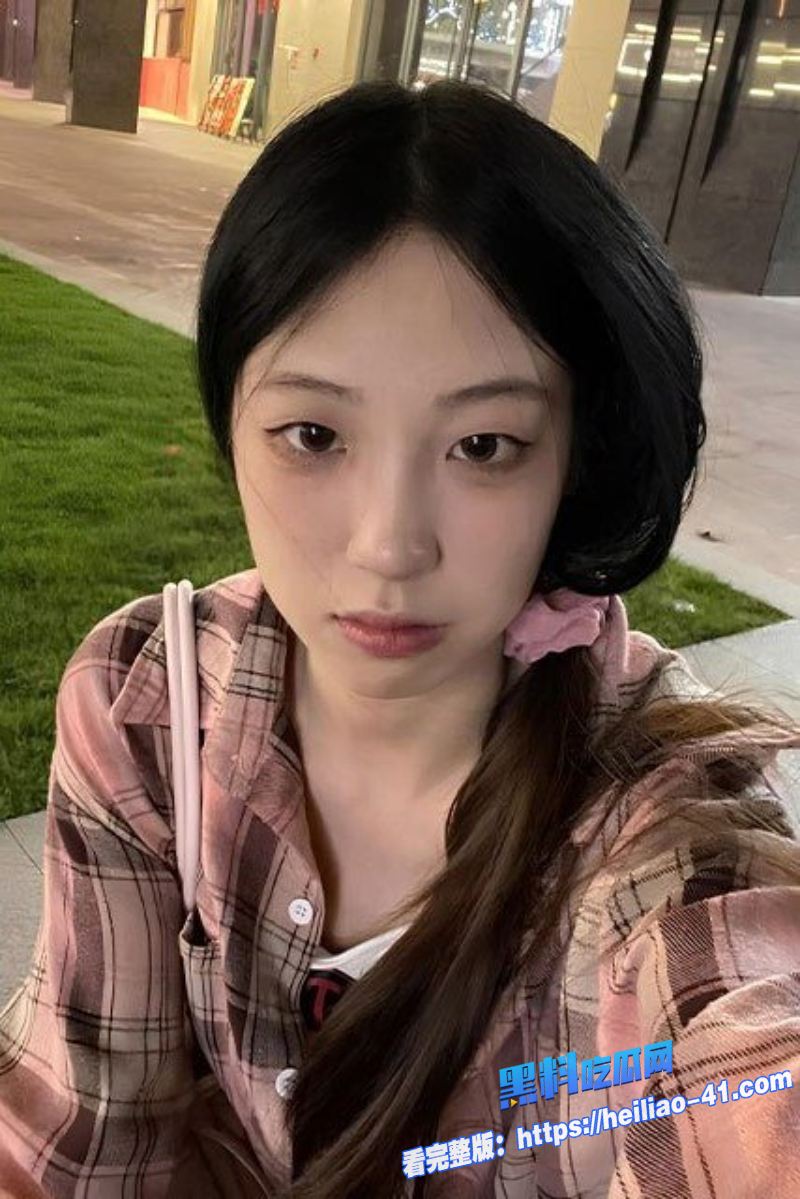 广东中山反差骚妹张倩倩恋爱期间出轨前任被男友狠曝光私拍3 广东中山反差骚妹张倩倩恋爱期间出轨前任被男友狠曝光私拍3