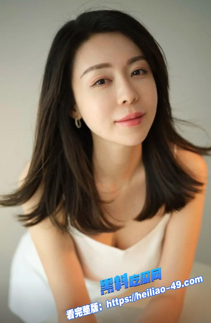 快手网红 东北眼镜姐 劲爆付费做爱合集流出 堪称极品老骚货了！ 3
