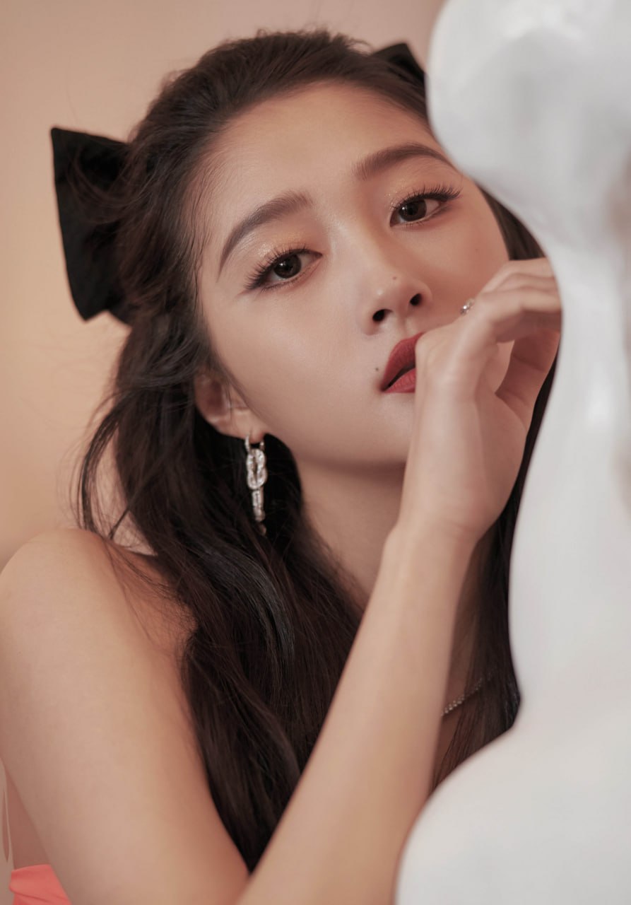 关晓彤白皙美腿原生照