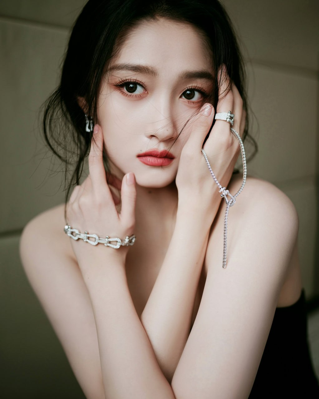 关晓彤ins美腿自拍