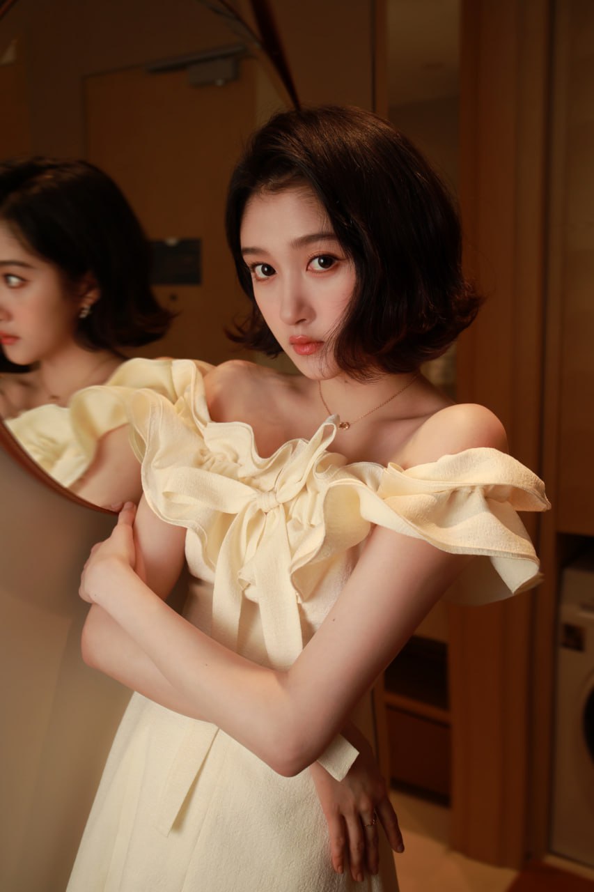 关晓彤私服腿长两米照