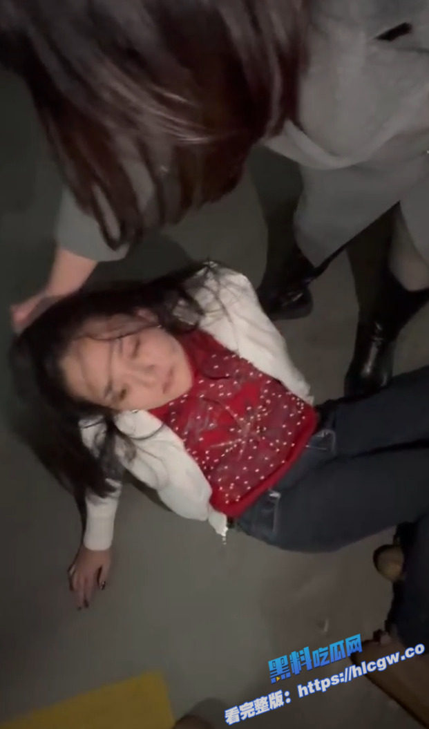 捉奸现场！潍坊万达地下车库捉奸 看这个关系真的是把CPU都干冒烟了！图5