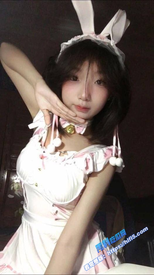 极品反差萝莉 大尺度自拍视频流出 私密部位有些黑 私下不知道玩得多开放！2