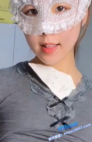 快手网红小妹 小蕾蕾 高价定制裸舞自慰 多毛黑森林茂密骚气逼人！3