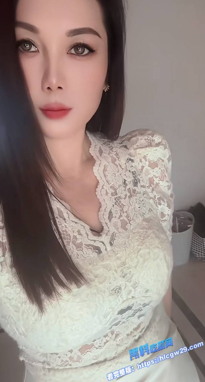抖音20万粉丝 芬姐 下线约炮大哥私拍视频流出!喜欢少妇穿丝袜的进3 抖音20万粉丝 芬姐 下线约炮大哥私拍视频流出!喜欢少妇穿丝袜的进3