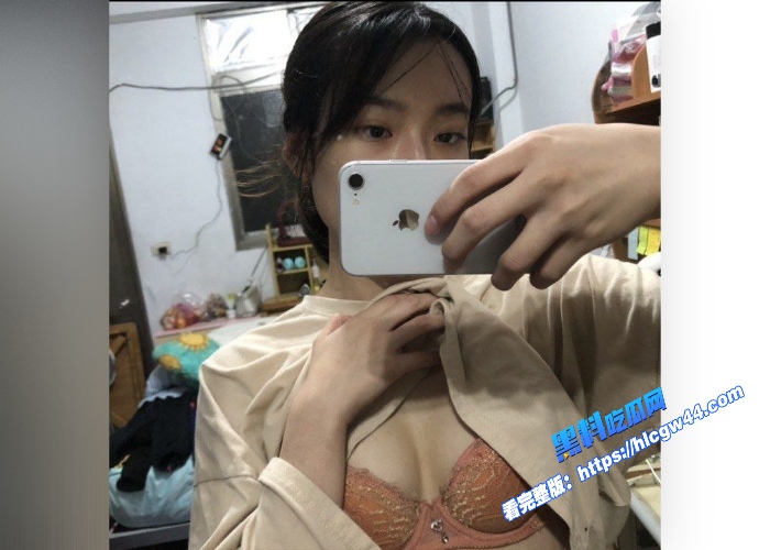 极品大学生女神自拍视频被男友曝光顶级颜值与身材看起来真带劲 图4WH700x500px