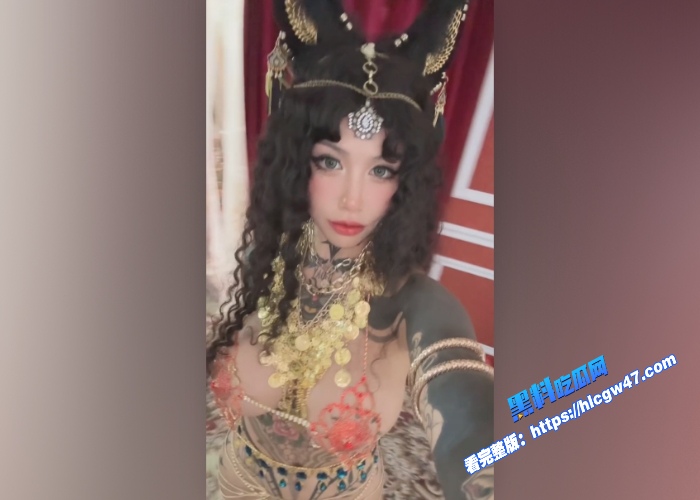 狂野巨乳纹身反差母狗满身纹身只剩下奶子没纹更凸显出奶子的饱满硕大图8WH700x500px
