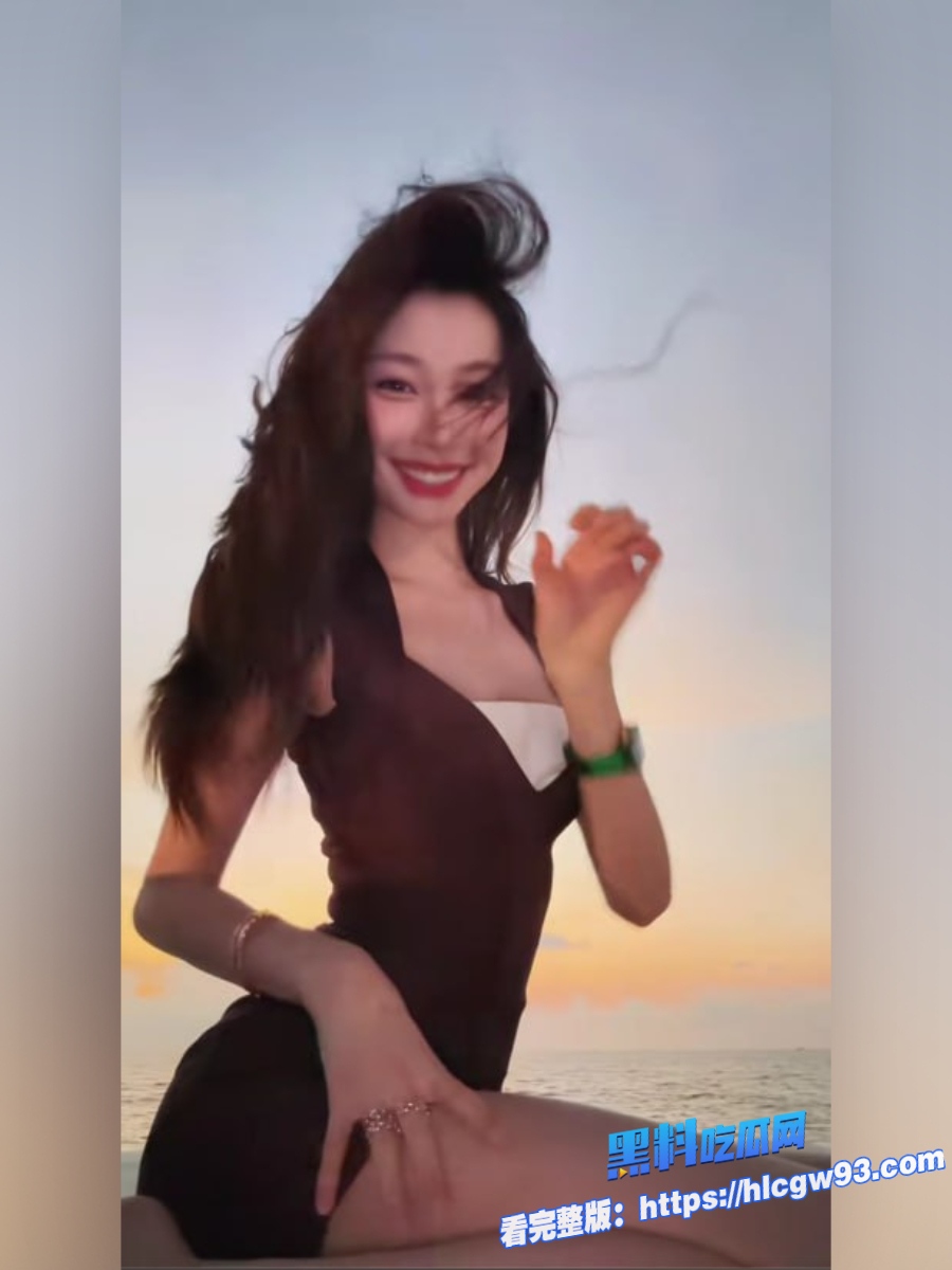 千万神颜网红易梦玲和胡彦斌恋情曝光霸榜热搜 5 千万神颜网红易梦玲和胡彦斌恋情曝光霸榜热搜 5