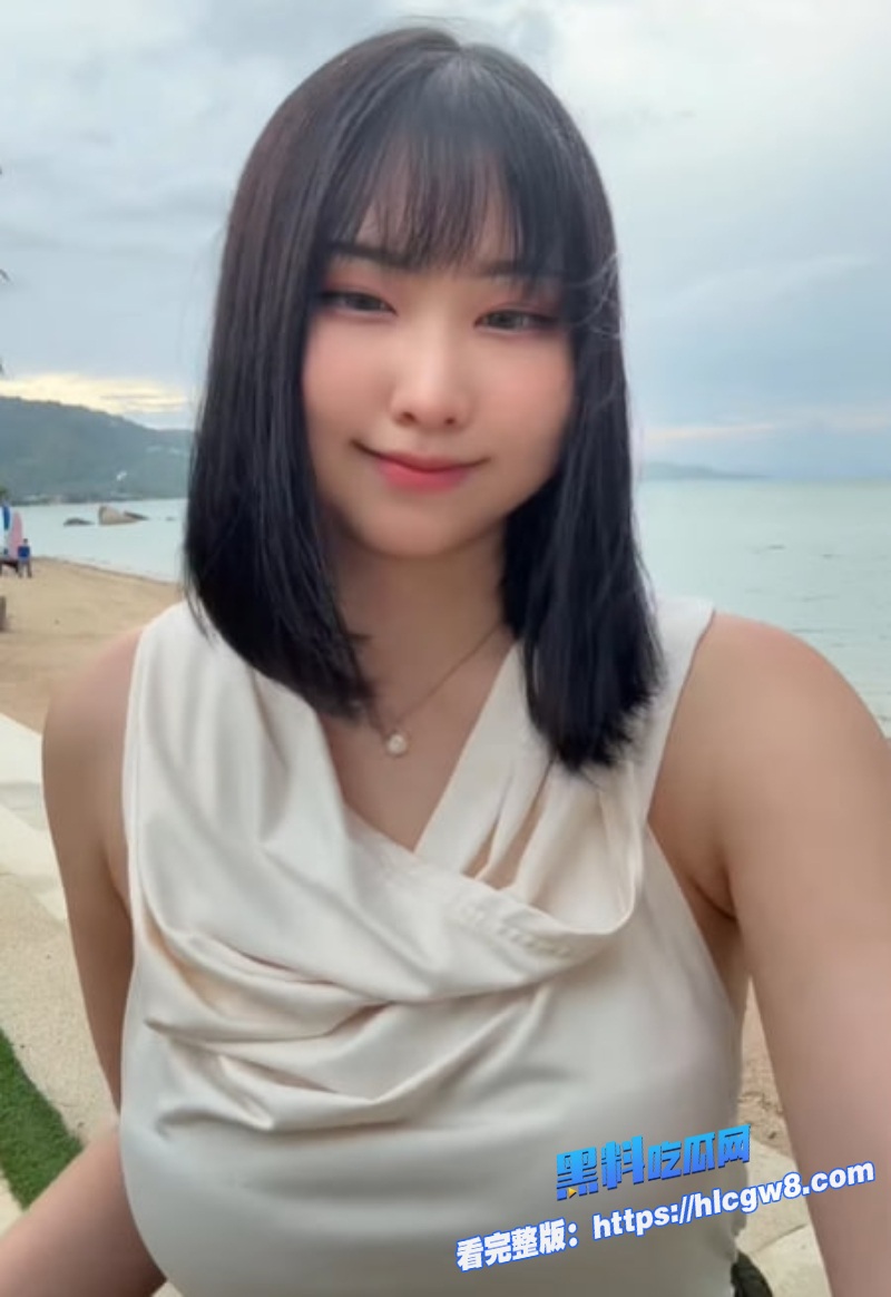 巨乳网黄Msbree约好友家中偷情衣服不脱完就后入猛干3 巨乳网黄Msbree约好友家中偷情衣服不脱完就后入猛干3
