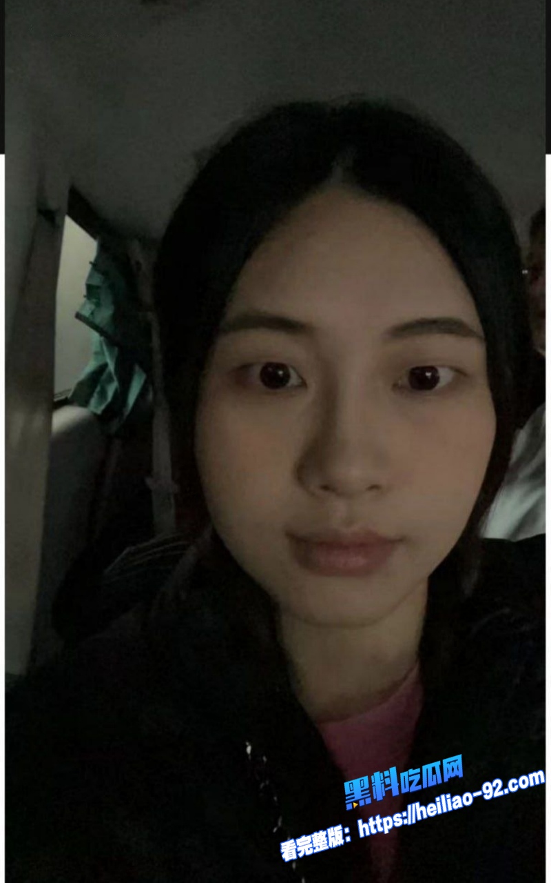 私密视频泄露浙商银行已婚少妇周雪瑶被金主爸爸包养在家憋不住逼找金主猛操2