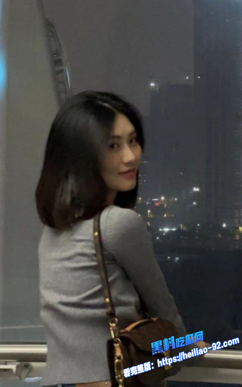 私密视频泄露浙商银行已婚少妇周雪瑶被金主爸爸包养在家憋不住逼找金主猛操3