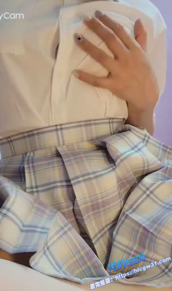推特萝莉女菩萨 Limokkii 重度性瘾小母狗 各种造型自慰潮吹 骚气十足!3 推特萝莉女菩萨 Limokkii 重度性瘾小母狗 各种造型自慰潮吹 骚气十足!3