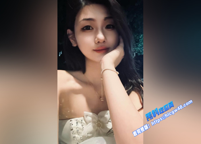 山东反差美女 李莹 为讨富二代男友欢心 自拍洗澡自慰视频发给男友 多毛黑森林骚穴 一看就性欲很旺盛1 山东反差美女 李莹 为讨富二代男友欢心 自拍洗澡自慰视频发给男友 多毛黑森林骚穴 一看就性欲很旺盛1