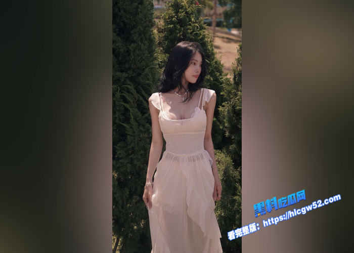 推特足控福利姬 铃木美咲 MisakiSuzuki 金主重金定制女仆服装 白丝美腿玉足按摩你的肉棒 足控强烈推荐18 推特足控福利姬 铃木美咲 MisakiSuzuki 金主重金定制女仆服装 白丝美腿玉足按摩你的肉棒 足控强烈推荐18