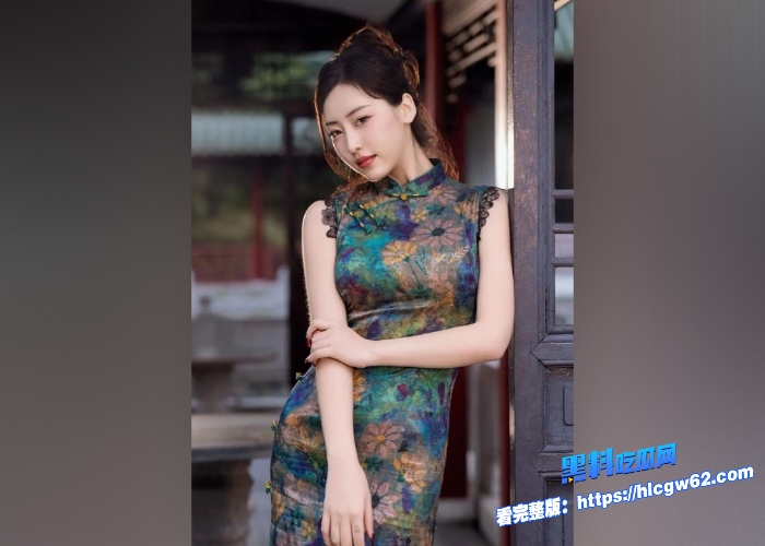 真实乱伦身穿旗袍打扮成民国贵妇的大嫂被我三言两语挑逗脱下她的伪装里面竟然是深蓝魅惑胸罩大奶子呼之欲出淫水比尿多潮喷震撼 图2 真实乱伦身穿旗袍打扮成民国贵妇的大嫂被我三言两语挑逗脱下她的伪装里面竟然是深蓝魅惑胸罩大奶子呼之欲出淫水比尿多潮喷震撼 图2