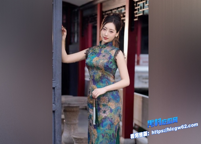 真实乱伦身穿旗袍打扮成民国贵妇的大嫂被我三言两语挑逗脱下她的伪装里面竟然是深蓝魅惑胸罩大奶子呼之欲出淫水比尿多潮喷震撼 图3 真实乱伦身穿旗袍打扮成民国贵妇的大嫂被我三言两语挑逗脱下她的伪装里面竟然是深蓝魅惑胸罩大奶子呼之欲出淫水比尿多潮喷震撼 图3