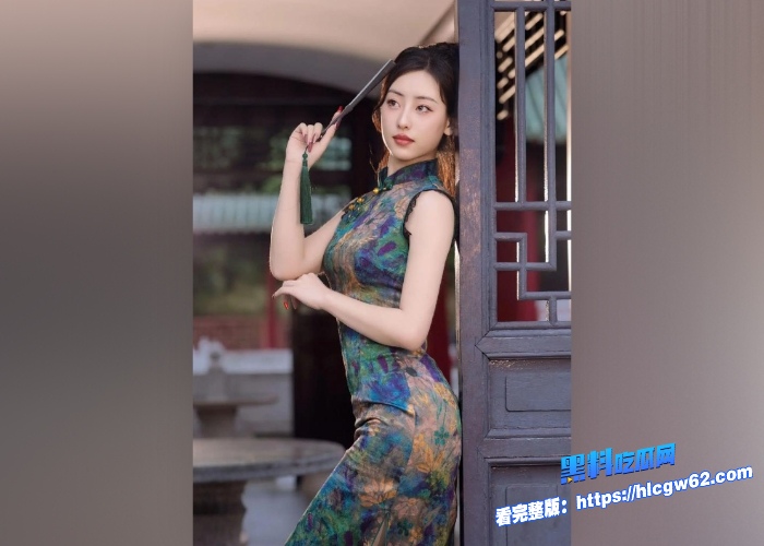 真实乱伦身穿旗袍打扮成民国贵妇的大嫂被我三言两语挑逗脱下她的伪装里面竟然是深蓝魅惑胸罩大奶子呼之欲出淫水比尿多潮喷震撼 图4 真实乱伦身穿旗袍打扮成民国贵妇的大嫂被我三言两语挑逗脱下她的伪装里面竟然是深蓝魅惑胸罩大奶子呼之欲出淫水比尿多潮喷震撼 图4