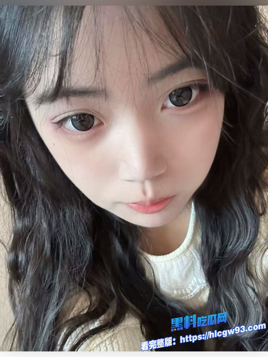 国风美少女汉服和男友直播下海视频流出 1 国风美少女汉服和男友直播下海视频流出 1