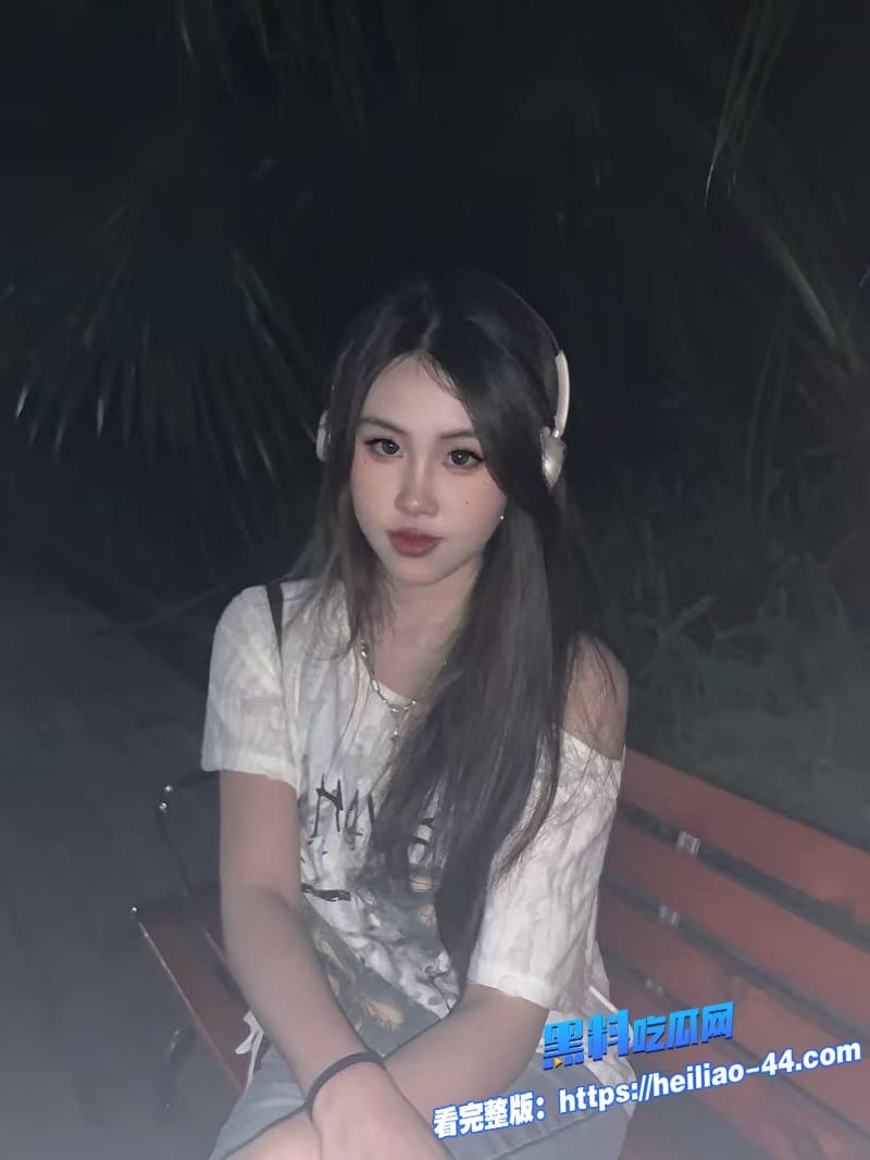 海角乱伦哥哥精虫上脑直接带妹妹去小区阅览室开干后入疯狂打桩刺激度直接拉满2 海角乱伦哥哥精虫上脑直接带妹妹去小区阅览室开干后入疯狂打桩刺激度直接拉满2