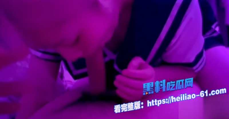 瓜友投稿武汉辣妹胡晨熙私拍视频泄露被男友当母狗狠调教口交足交样样玩透9