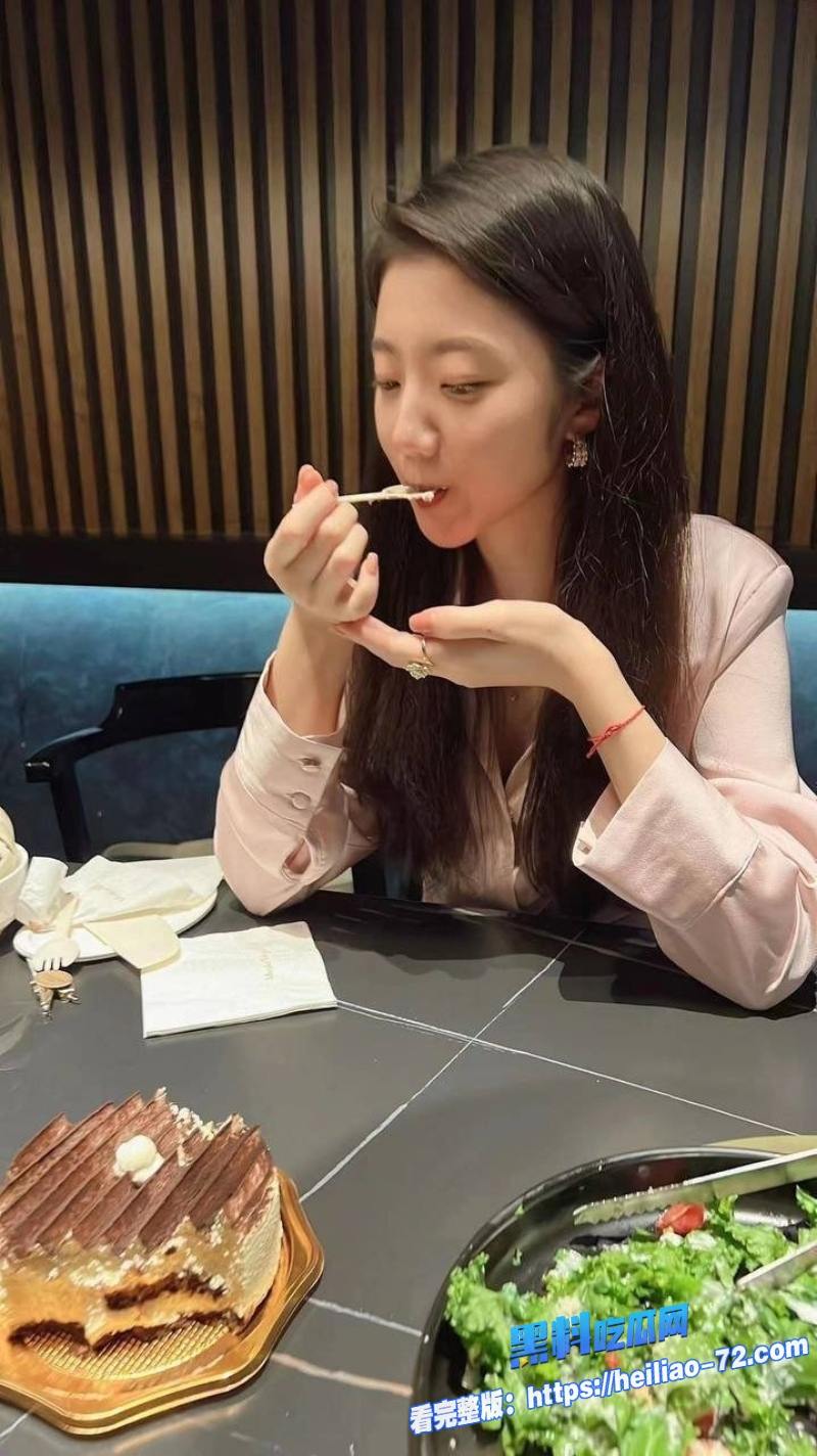 最美警花张津瑜被吕总各种姿势爆操黑料视频曝光3 最美警花张津瑜被吕总各种姿势爆操黑料视频曝光3