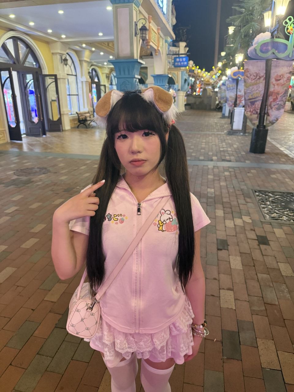 江苏19岁白虎嫩妹!馒头穴掰开给你看 定位医院附近不雅视频流出 江苏19岁白虎嫩妹!馒头穴掰开给你看 定位医院附近不雅视频流出