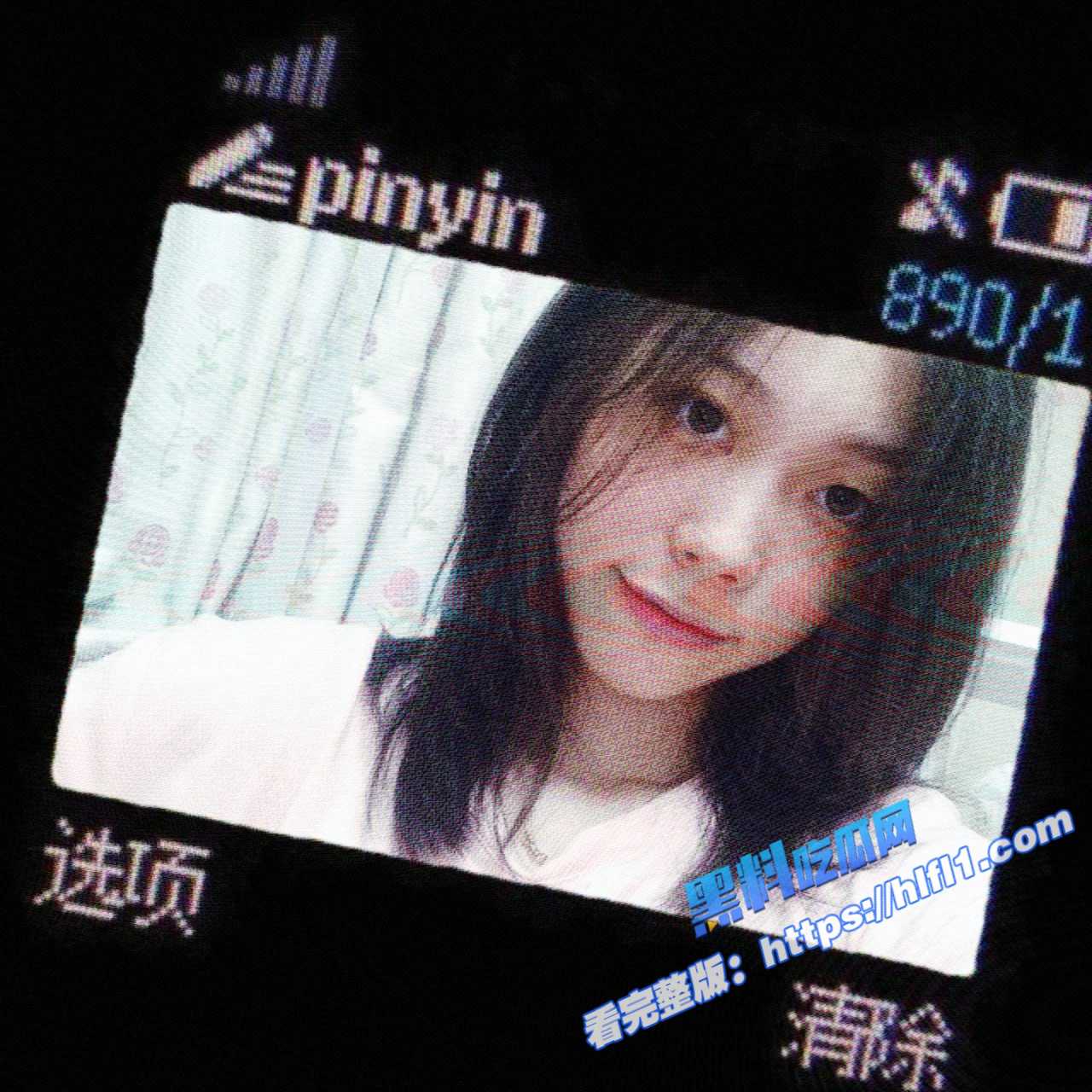高清厕所偷拍！某艺术高校厕拍偷拍学委 李嘉琪 竟然被发现了 回眸一看慌的一批！3