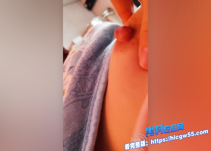海角母子乱伦!干妈变成了我的小情人 让干妈撅着屁股 猛操干妈老骚逼 这老逼干起来别有一番滋味! 8 海角母子乱伦!干妈变成了我的小情人 让干妈撅着屁股 猛操干妈老骚逼 这老逼干起来别有一番滋味! 8