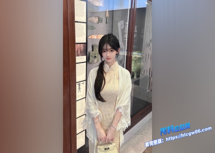 网红童颜巨乳绿小林子炸裂来袭 5 网红童颜巨乳绿小林子炸裂来袭 5