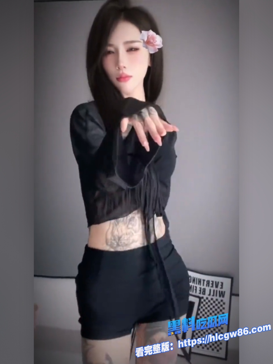 粉嫩精神小妹的直播视频居然泄露了 3 粉嫩精神小妹的直播视频居然泄露了 3
