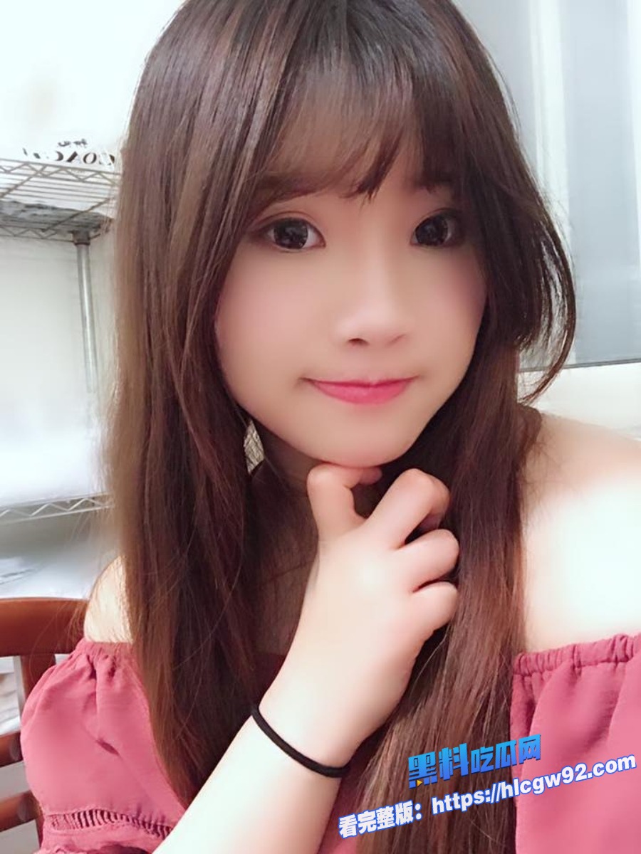三峡旅游学院清纯小学妹付文婷 1