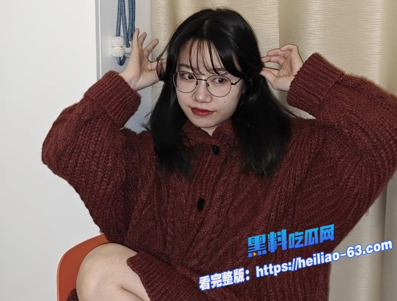 浙江大学生极品眼镜妹陈梓瑜被金主包养调教视频泄密文静少女变听话母狗翘臀挨操4 浙江大学生极品眼镜妹陈梓瑜被金主包养调教视频泄密文静少女变听话母狗翘臀挨操4