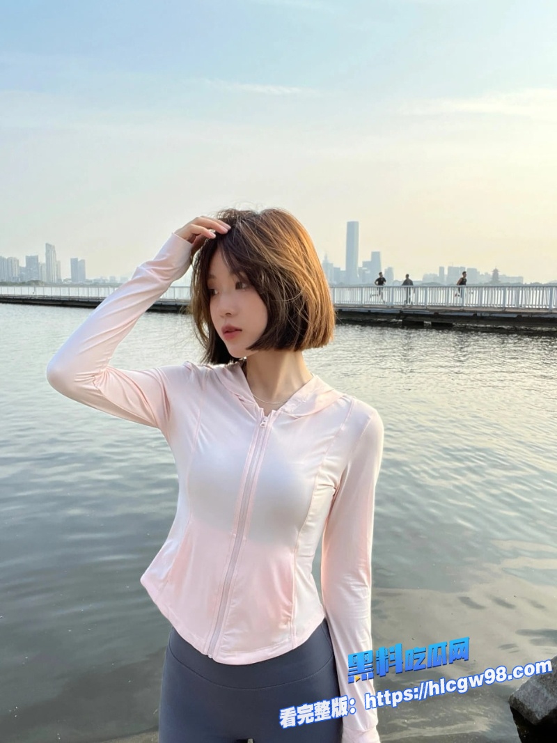 湖南高颜值巨乳御姐李婷被富豪金主包养4
