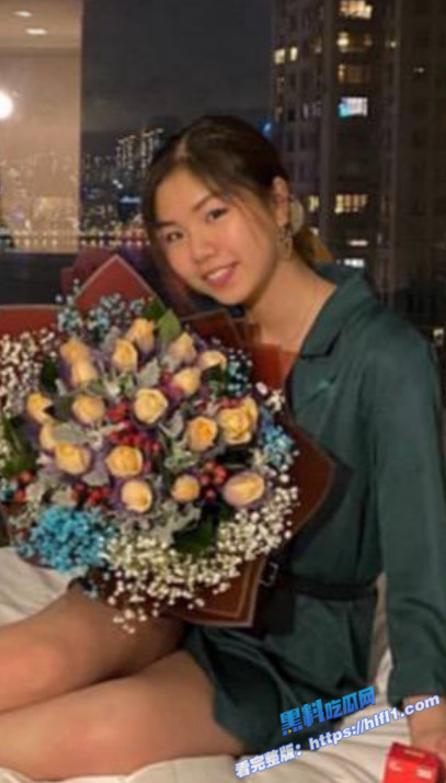 四川音乐学院 周佳丽 下海兼职 假装清纯不让拍脸 给金主口交毒龙技术堪比技师！1