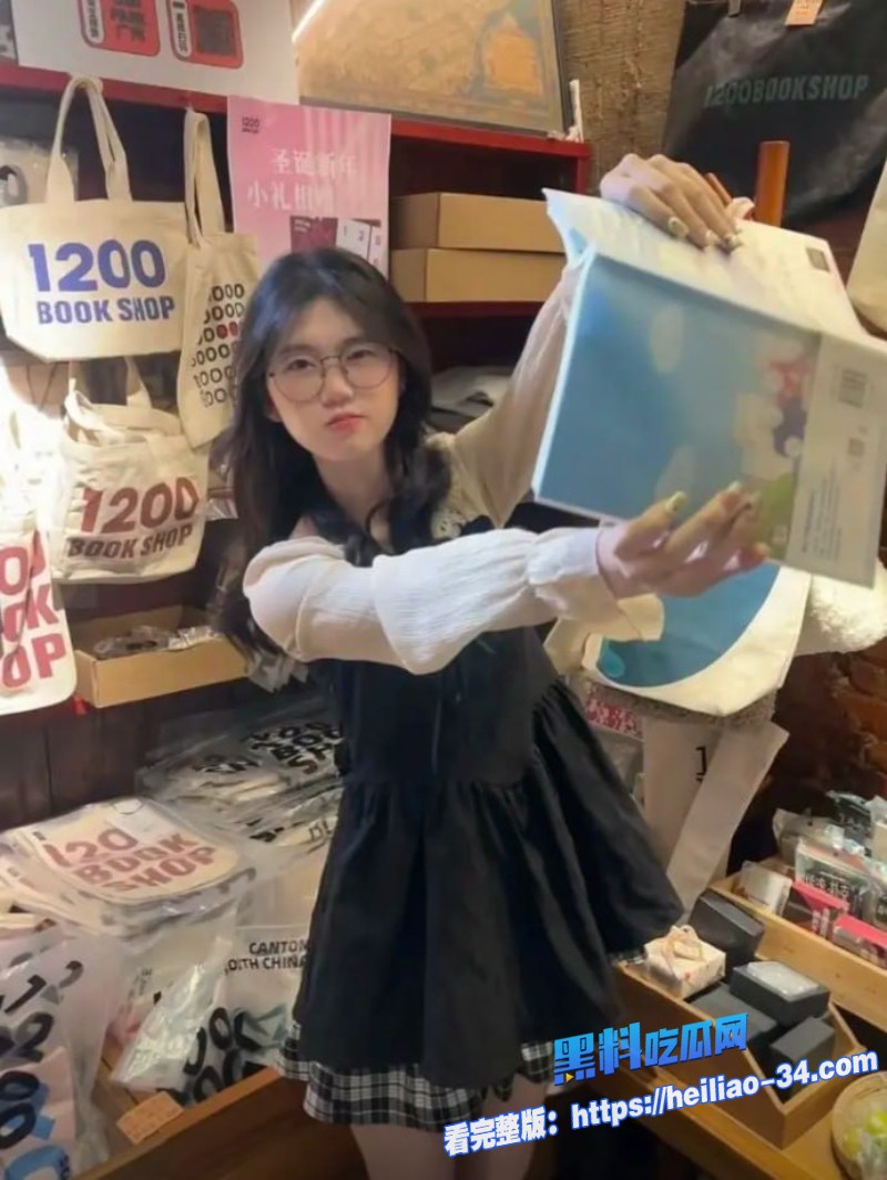 双马尾眼镜黑丝JK美少女谈判男朋友都没内射过我你得加钱补偿他一双AJ2 双马尾眼镜黑丝JK美少女谈判男朋友都没内射过我你得加钱补偿他一双AJ2