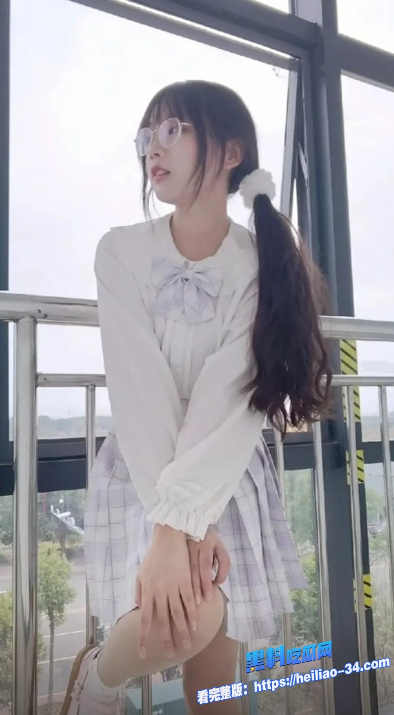 双马尾眼镜黑丝JK美少女谈判男朋友都没内射过我你得加钱补偿他一双AJ5 双马尾眼镜黑丝JK美少女谈判男朋友都没内射过我你得加钱补偿他一双AJ5
