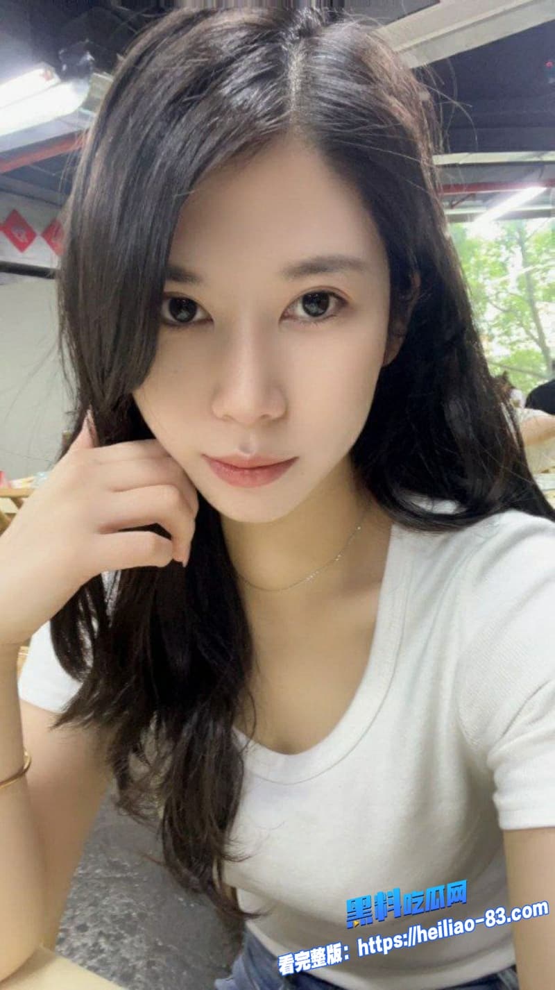 清纯学生妹自拍反差太大金主爸爸按摩棒玩弄小穴后女上位猛骑1