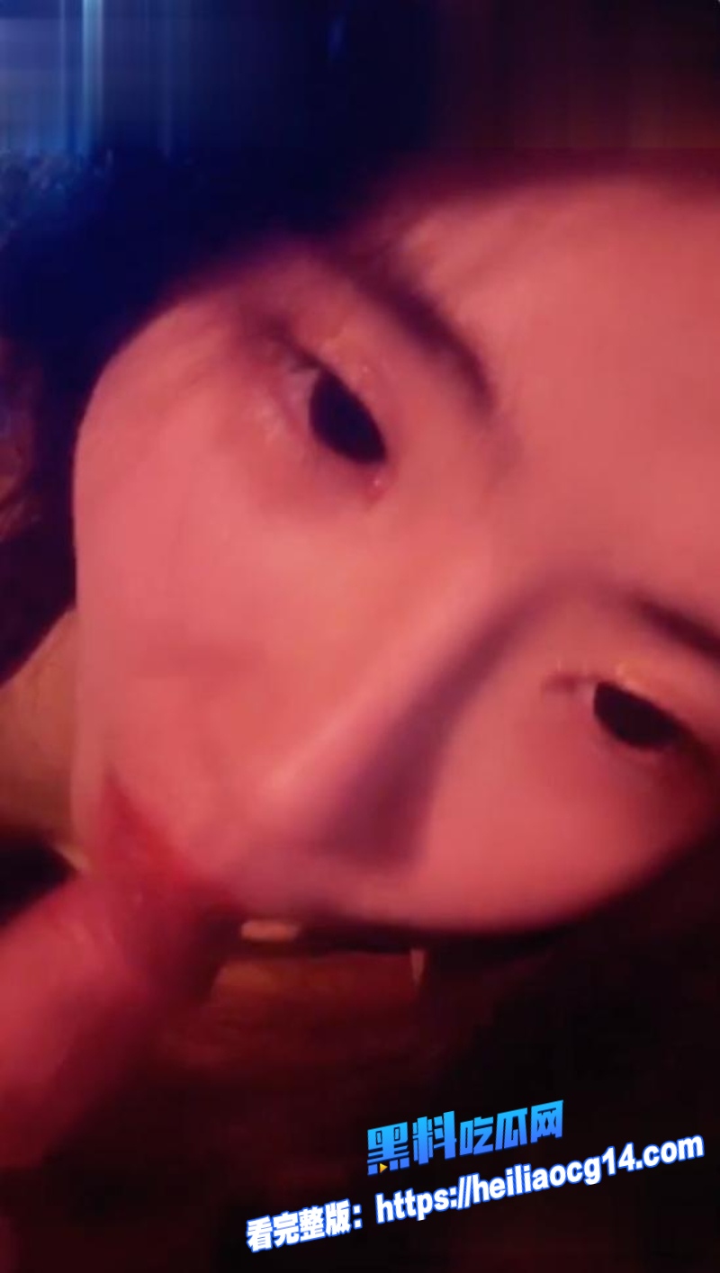 高颜值反差巨乳女神0