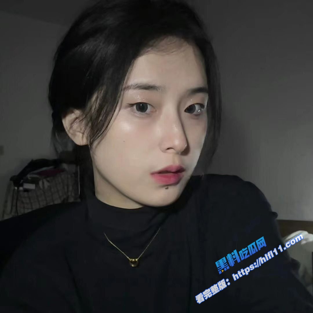湖南舞蹈生小姐姐 高颜值露脸吃鸡毒龙 被金主玩弄调教视频曝光！2