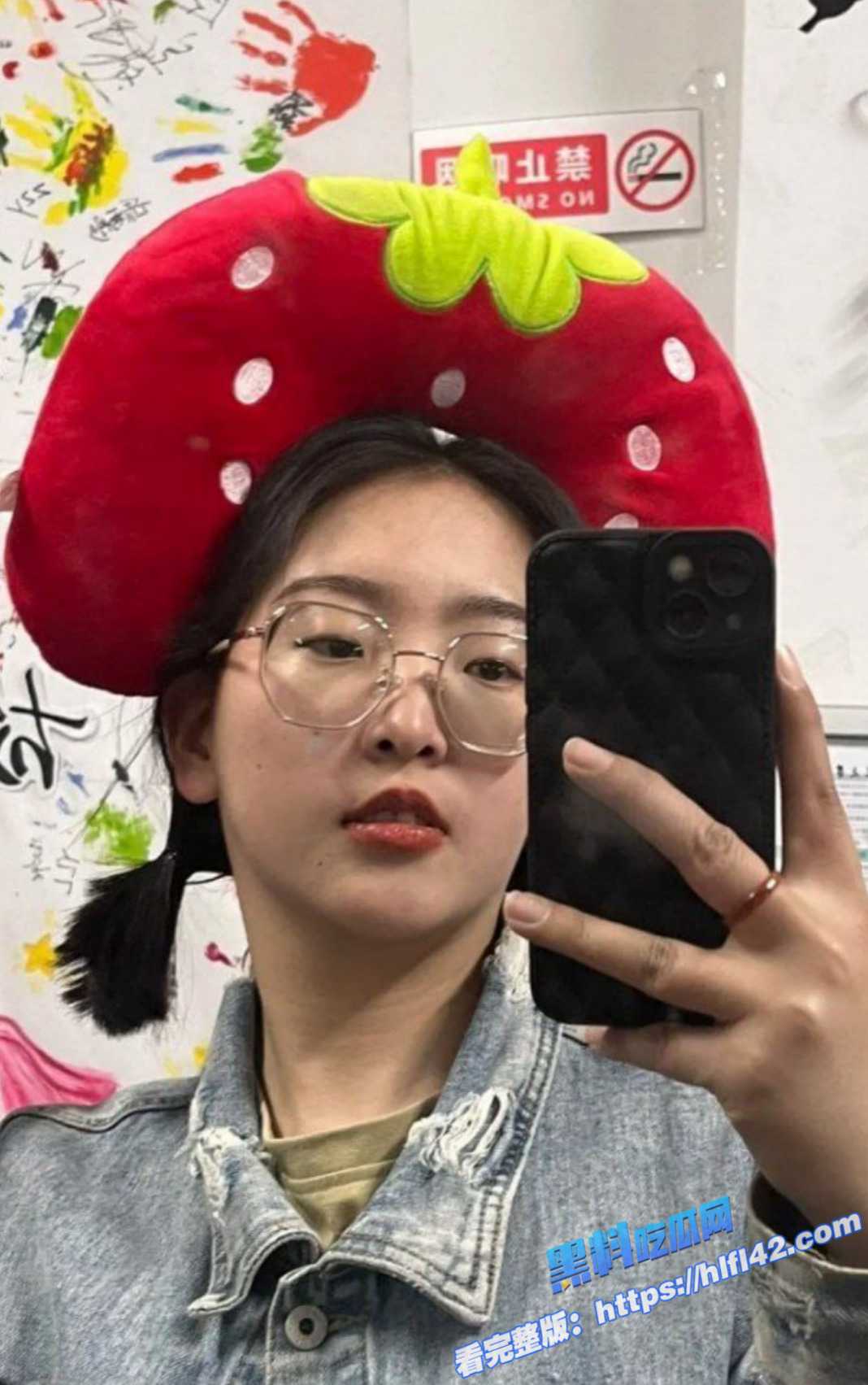 黑料PK!00后反差大学生 VS 90后巨乳少女 一个清纯可爱 一个别有韵味 谁更让你鸡动呢1 黑料PK!00后反差大学生 VS 90后巨乳少女 一个清纯可爱 一个别有韵味 谁更让你鸡动呢1