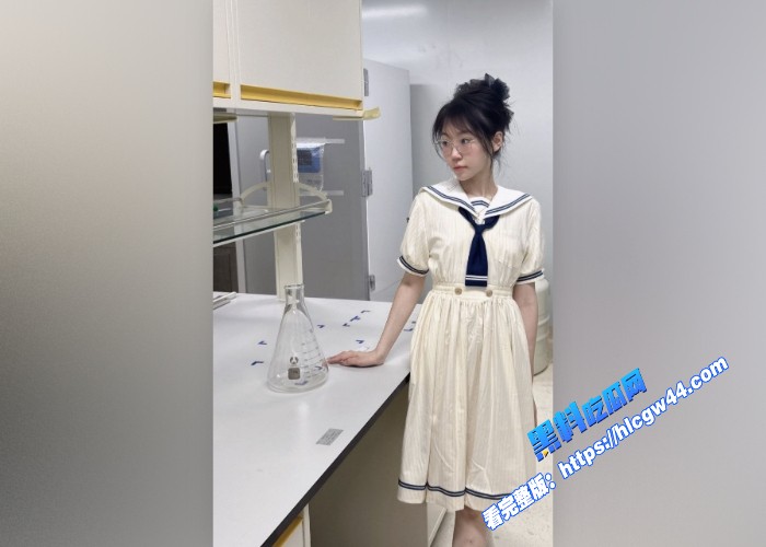 推特高颜值妹子彤彤乖被男友调教的如母狗按任务户外漏出脸穴同框人前跳蛋自慰高潮 图2WH700x500px