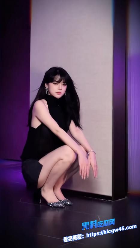 呆妹儿小霸王好姐妹!抖音千万粉丝 沫子 全裸私拍写真火爆全网 逼毛清晰可见 打破大家对白虎的期待 图8 呆妹儿小霸王好姐妹!抖音千万粉丝 沫子 全裸私拍写真火爆全网 逼毛清晰可见 打破大家对白虎的期待 图8