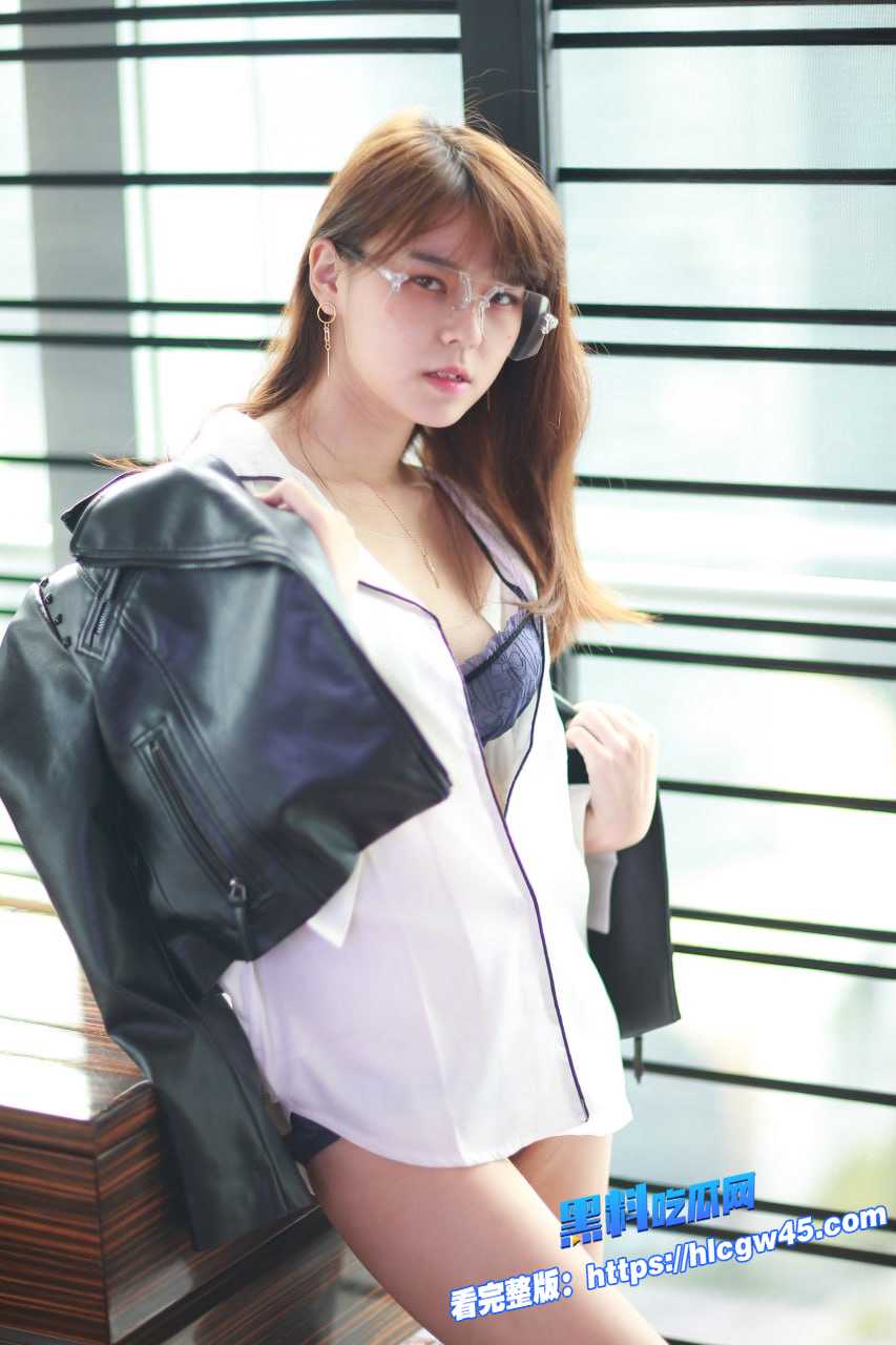 呆妹儿小霸王好姐妹!抖音千万粉丝 沫子 全裸私拍写真火爆全网 逼毛清晰可见 打破大家对白虎的期待 图20 呆妹儿小霸王好姐妹!抖音千万粉丝 沫子 全裸私拍写真火爆全网 逼毛清晰可见 打破大家对白虎的期待 图20