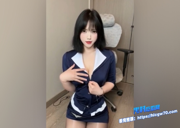抖音113万粉网红琳铛大尺度私拍福利视频流出各种制服内衣丝袜诱惑看得让你青筋炸裂精液满天飞 1